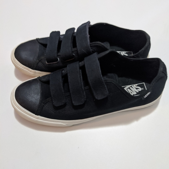 vans prison issue black